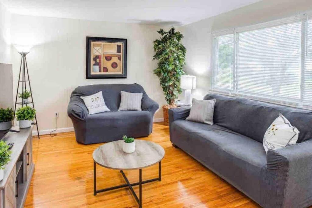 Amazing Ranch Mins Away From Airprt/Rit/Dwtn/Uofr Apartman Rochester Kültér fotó