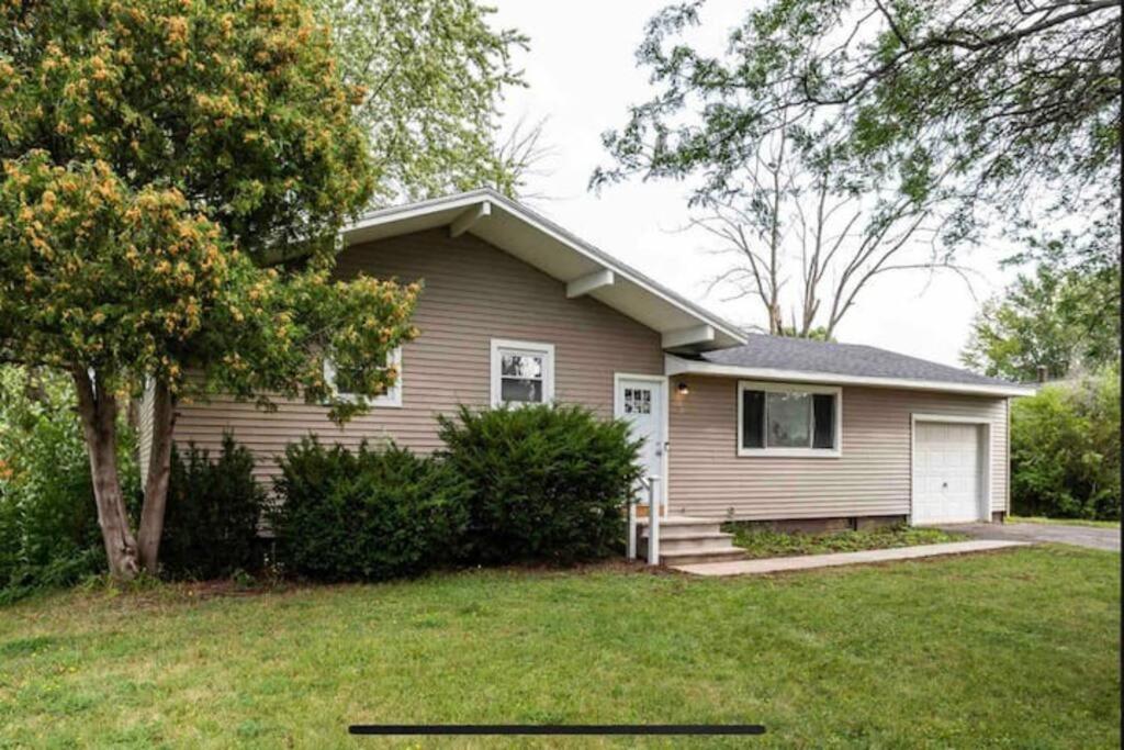 Amazing Ranch Mins Away From Airprt/Rit/Dwtn/Uofr Apartman Rochester Kültér fotó